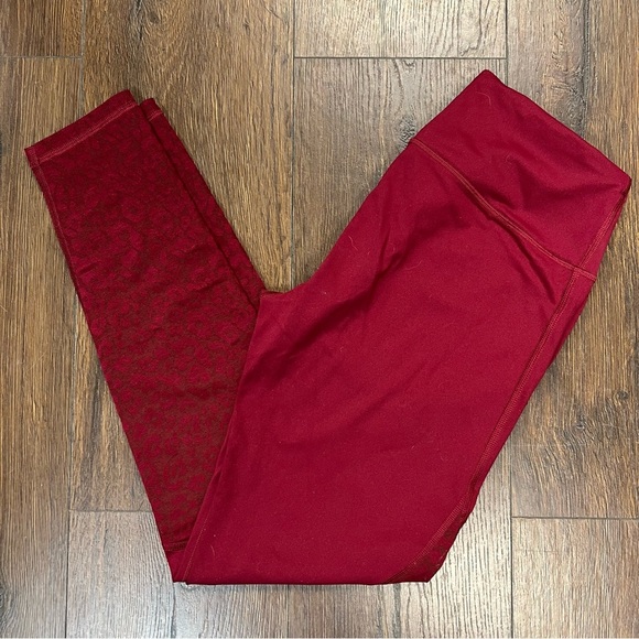 Victoria secret sport cranberry cheetah print mesh leggings SZ MED - Picture 1 of 5